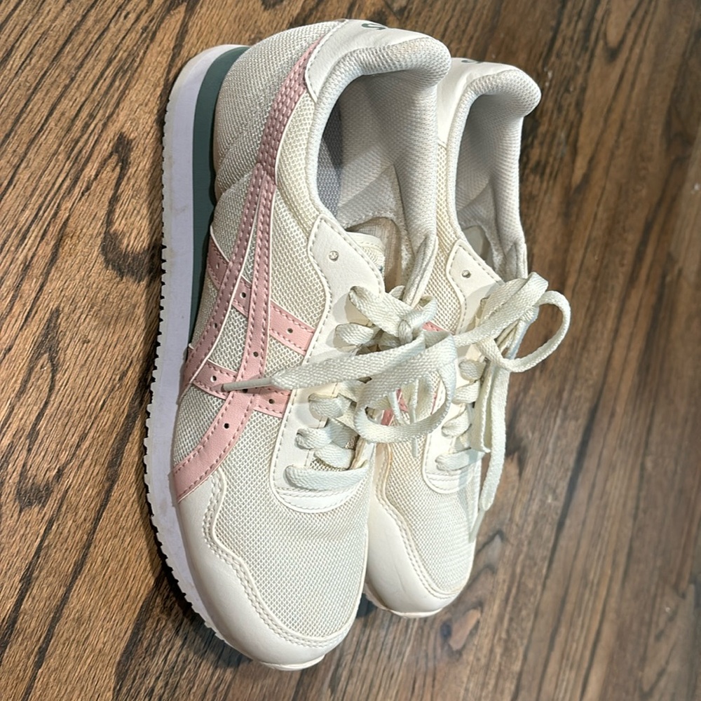 ASICS size 7